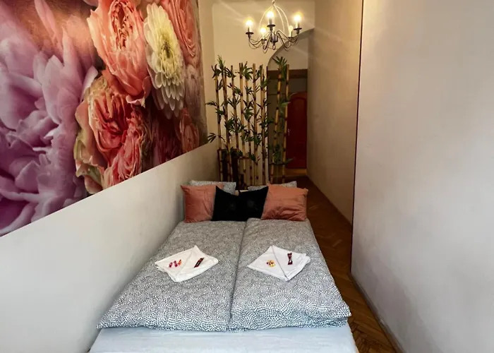 Rum i privatbostad Spring Roses Downtown Boutique 2 On The Famous Vaci Fashion Street Free Coffee, Tee Budapest